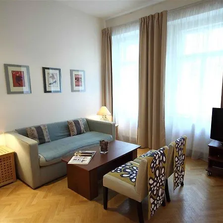 Theatre Apartment *