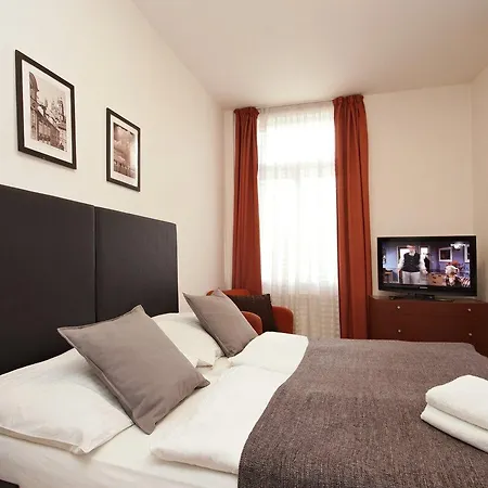 Apartment Theatre Prague