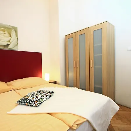 Theatre Apartment *