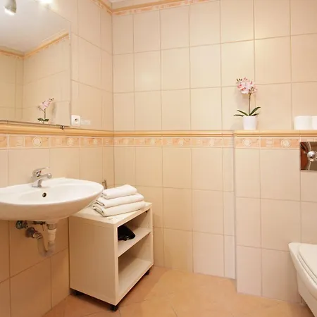 Appartement Theatre *